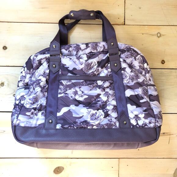 Cynthia Rowley EUC Women's Large Quilted Purple Floral Camo Weekender Bag - Picture 2 of 14